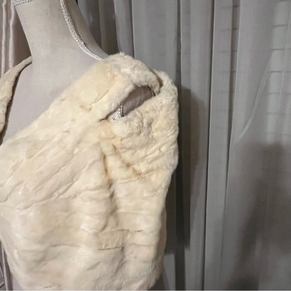 Vintage White Mink Fur Cold Shoulder Cape Shawl - Picture 3 of 7